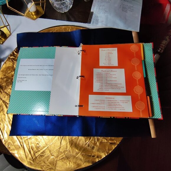 Recipe organizer for family heirloom meals and desserts by Paula Dean. Binder - Picture 6 of 8